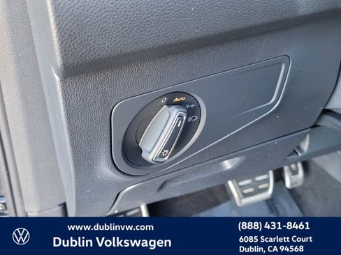 Used 2023 Volkswagen Tiguan SE R-Line image 19