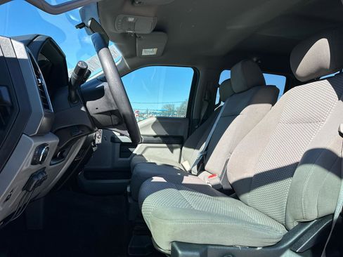 Used 2018 Ford F150 XLT AWD/4WD image 8