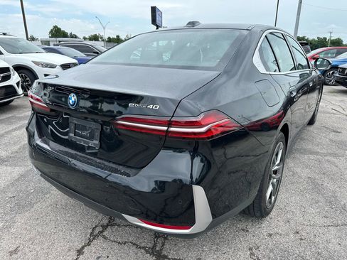 Used 2024 BMW i5 eDrive40i image 33