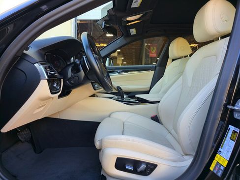 Used 2021 BMW 530e w/ Parking Assistance Package RWD image 14