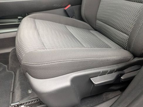 Used 2025 Chevrolet Equinox LT AWD/4WD image 17