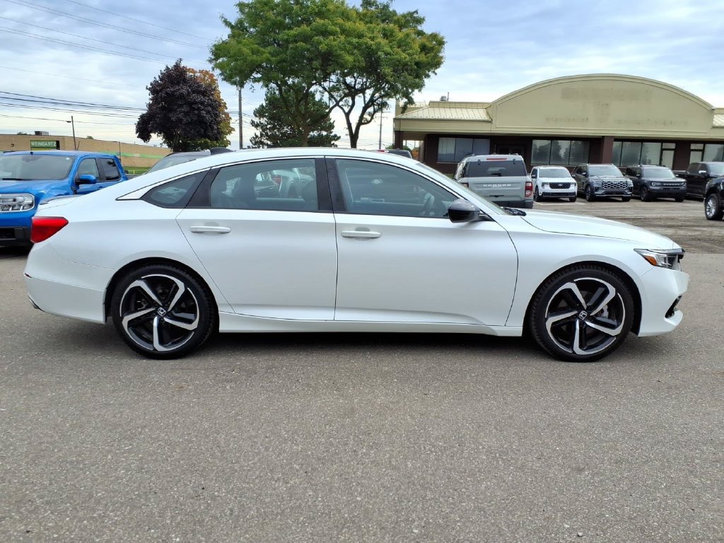 Used 2022 Honda Accord Sport image 6