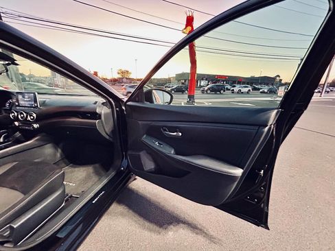 Used 2021 Nissan Sentra SV image 32