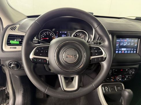 Used 2019 Jeep Compass Sport FWD image 13