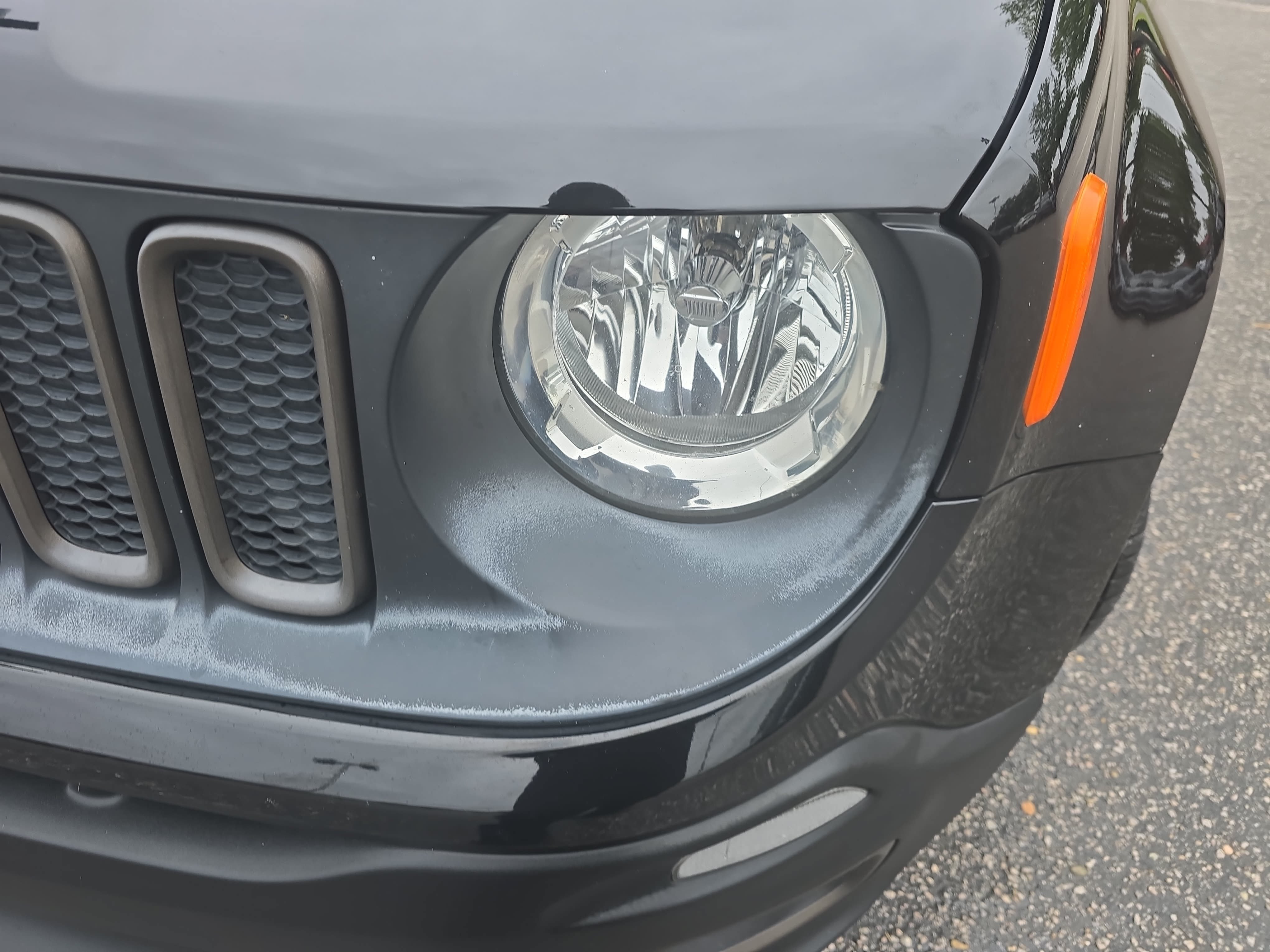 Used 2016 Jeep Renegade 75th Anniversary FWD image 30