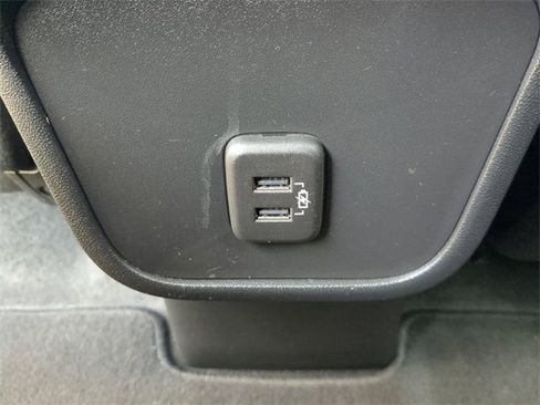 Used 2023 Chevrolet Equinox LT image 16