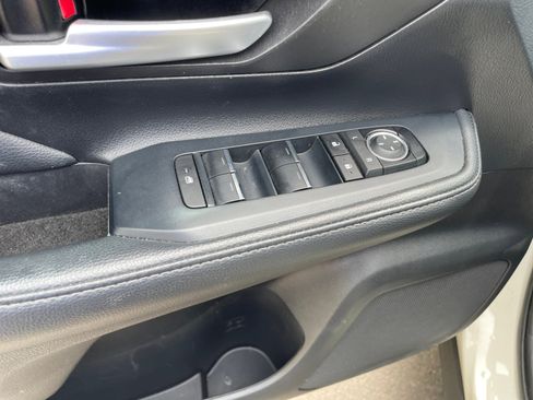 Used 2024 Toyota Grand Highlander XLE AWD/4WD image 13