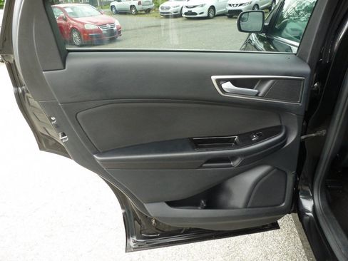 Used 2015 Ford Edge SEL FWD image 25