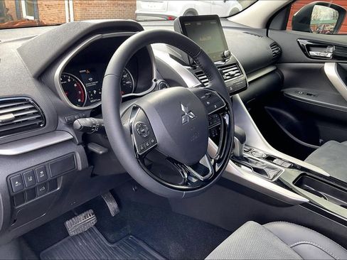 Used 2025 Mitsubishi Eclipse Cross SE image 13