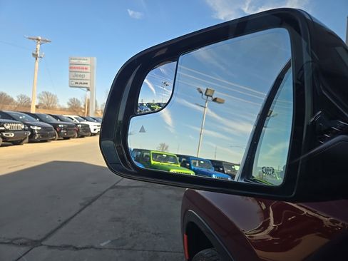 Used 2024 Jeep Wagoneer Series II image 27