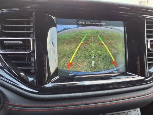 Used 2023 Dodge Durango GT image 19