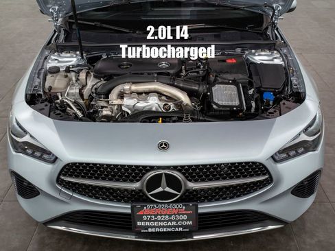 Used 2025 Mercedes-Benz CLA 250 4MATIC image 3