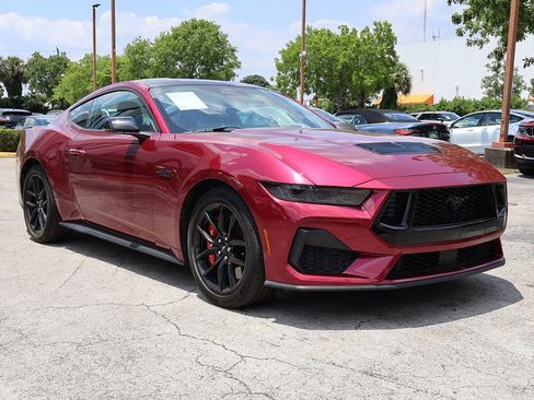 Used 2025 Ford Mustang GT Premium RWD image 49
