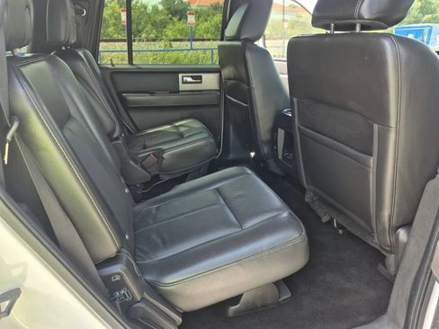 Used 2010 Ford Expedition Limited RWD image 21