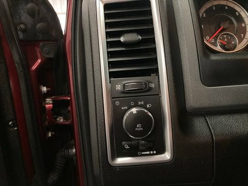 Used 2020 RAM 1500 Warlock RWD image 33