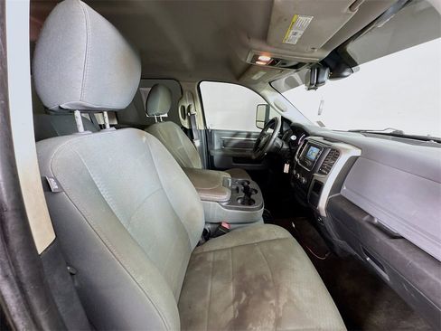 Used 2015 RAM 2500 SLT image 26