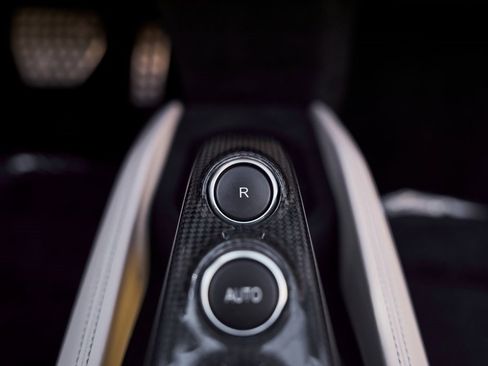 Used 2022 Ferrari F8 Tributo image 78