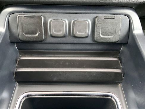 Used 2018 Chevrolet Silverado 1500 LT w/ Texas Edition image 34