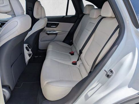 Used 2026 Mercedes-Benz GLC 300 4MATIC image 19