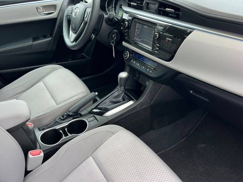 Used 2015 Toyota Corolla LE FWD image 15