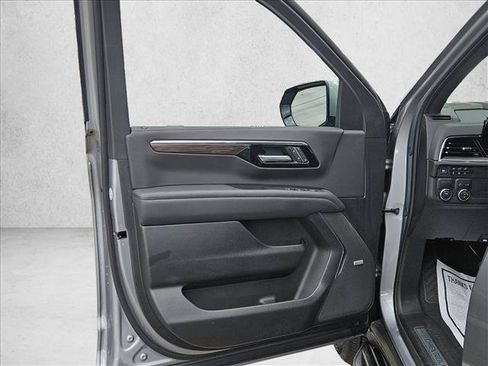 Used 2025 Chevrolet Tahoe LT w/ Comfort Package RWD image 12