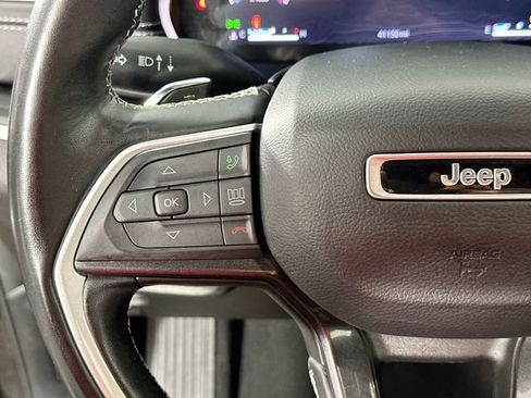 Used 2022 Jeep Grand Cherokee Altitude AWD/4WD image 21