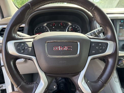 Used 2018 GMC Acadia SLT FWD image 21