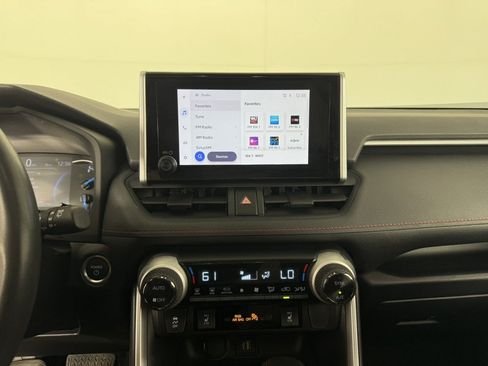 Used 2024 Toyota RAV4 SE w/ Weather & Moonroof Package AWD/4WD image 19