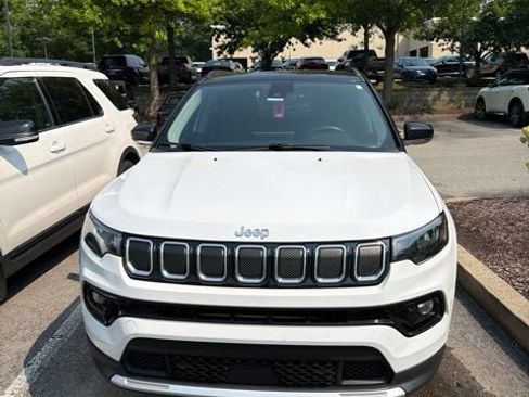 Used 2022 Jeep Compass Limited AWD/4WD image 3