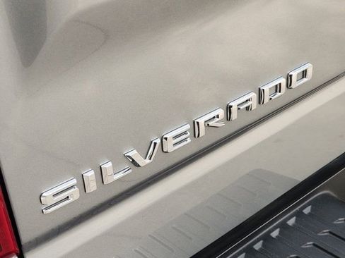 Used 2025 Chevrolet Silverado 1500 High Country w/ High Country Premium Package image 9