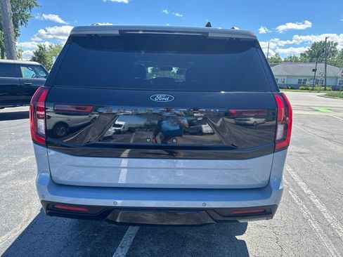 Used 2025 Ford Expedition Tremor AWD/4WD image 4