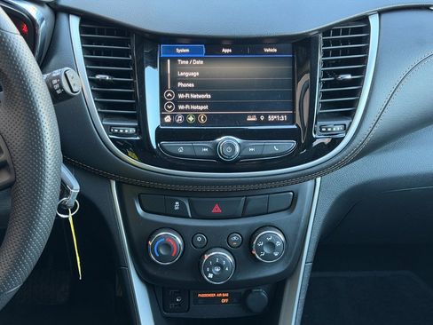 Used 2022 Chevrolet Trax LS w/ Tint and Cruise Package image 26