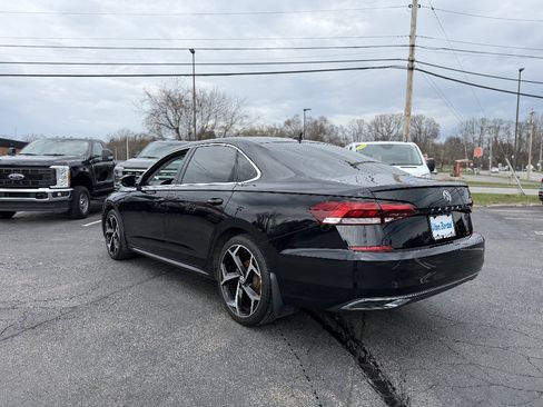Used 2020 Volkswagen Passat 2.0T SE image 4