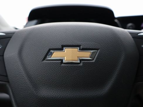 Used 2025 Chevrolet Trax LT w/ Driver Confidence Package image 26