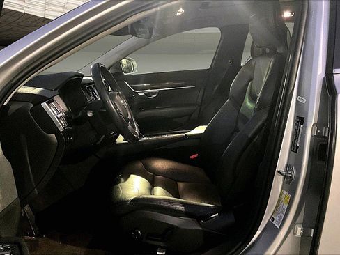 Used 2018 Volvo S90 T5 Momentum w/ Momentum Plus Package image 23