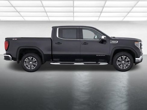 Used 2024 GMC Sierra 1500 Denali w/ Denali Reserve Package AWD/4WD image 10