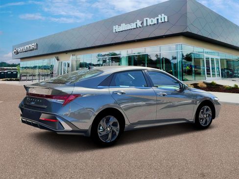 New 2026 Hyundai Elantra SEL Sport FWD image 8