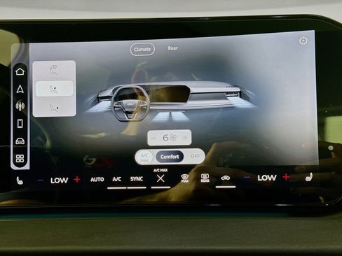 New 2026 Audi Q3 quattro 2.0T AWD/4WD image 17