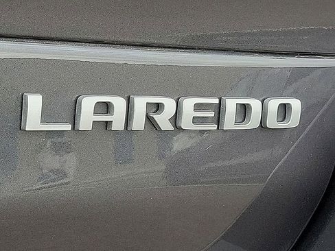 Used 2025 Jeep Grand Cherokee L Laredo w/ Luxury Tech Group I AWD/4WD image 9