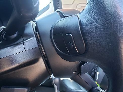 Used 2021 Jeep Renegade Limited AWD/4WD image 17