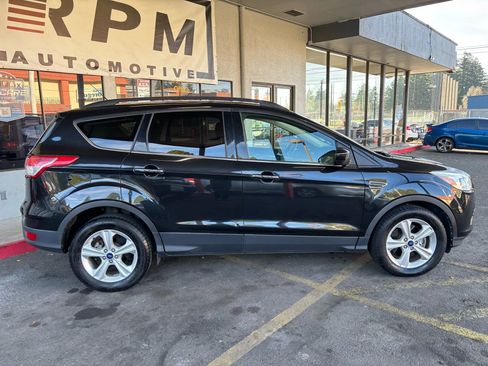 Used 2015 Ford Escape SE w/ Equipment Group 201A image 8