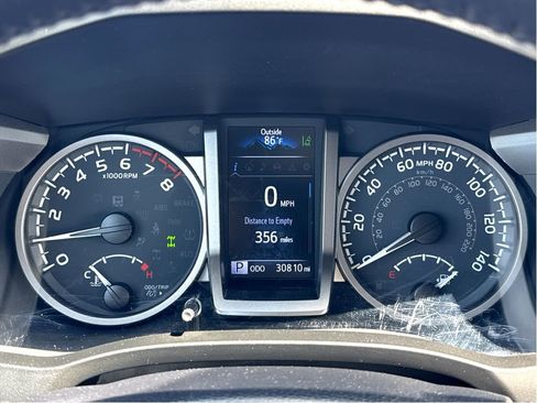 Used 2021 Toyota Tacoma SR5 w/ Trail Edition AWD/4WD image 17