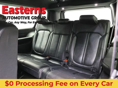 Used 2024 Jeep Wagoneer L Series II RWD image 29