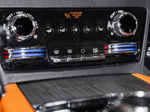 Used 2022 Rolls-Royce Cullinan w/ Dark Exterior Package image 49