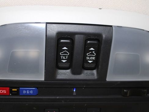 Used 2018 Subaru Crosstrek 2.0i Limited image 47