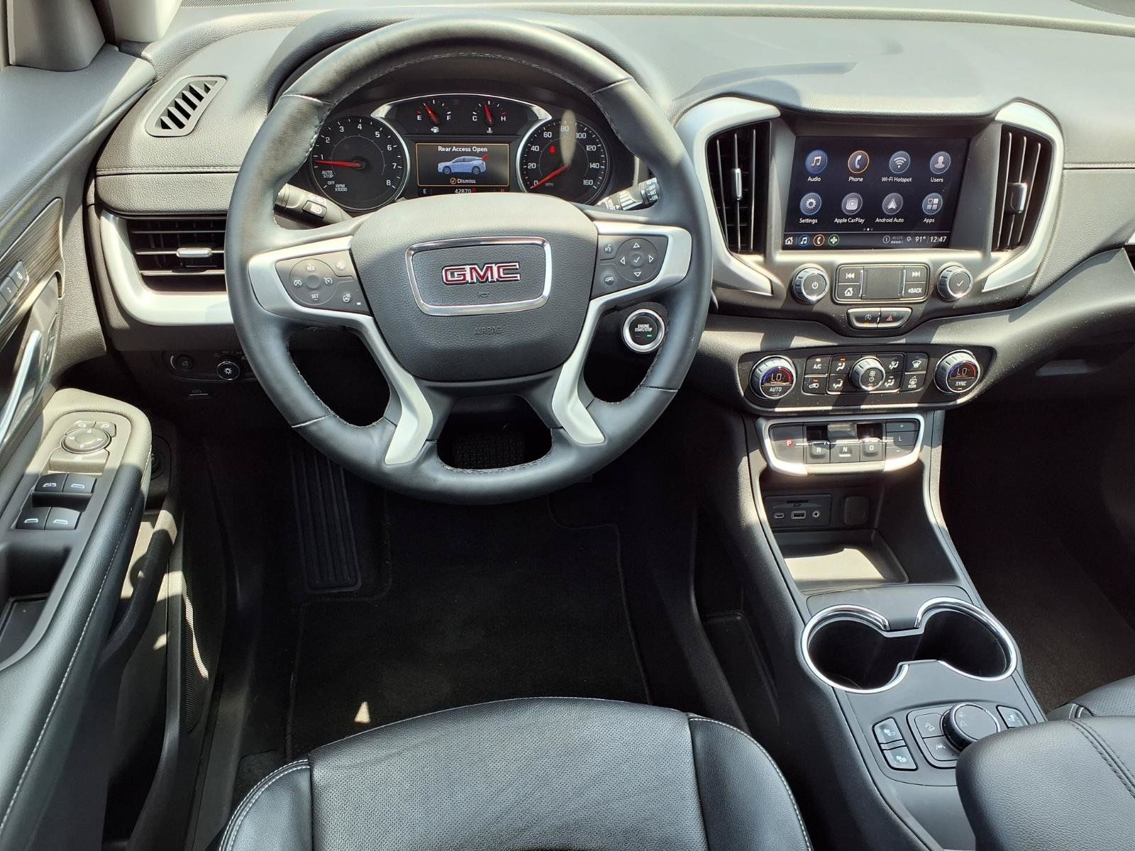 Used 2024 GMC Terrain SLT w/ Elevation Edition FWD image 2