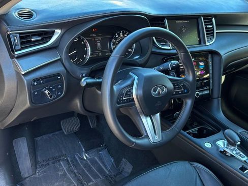 Used 2022 INFINITI QX50 Luxe image 17