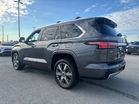 Used 2023 Toyota Sequoia Capstone AWD/4WD image 4