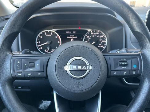 Used 2024 Nissan Rogue SV image 26