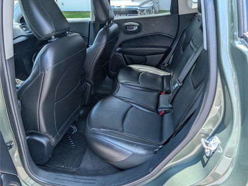 Used 2019 Jeep Compass Limited AWD/4WD image 13